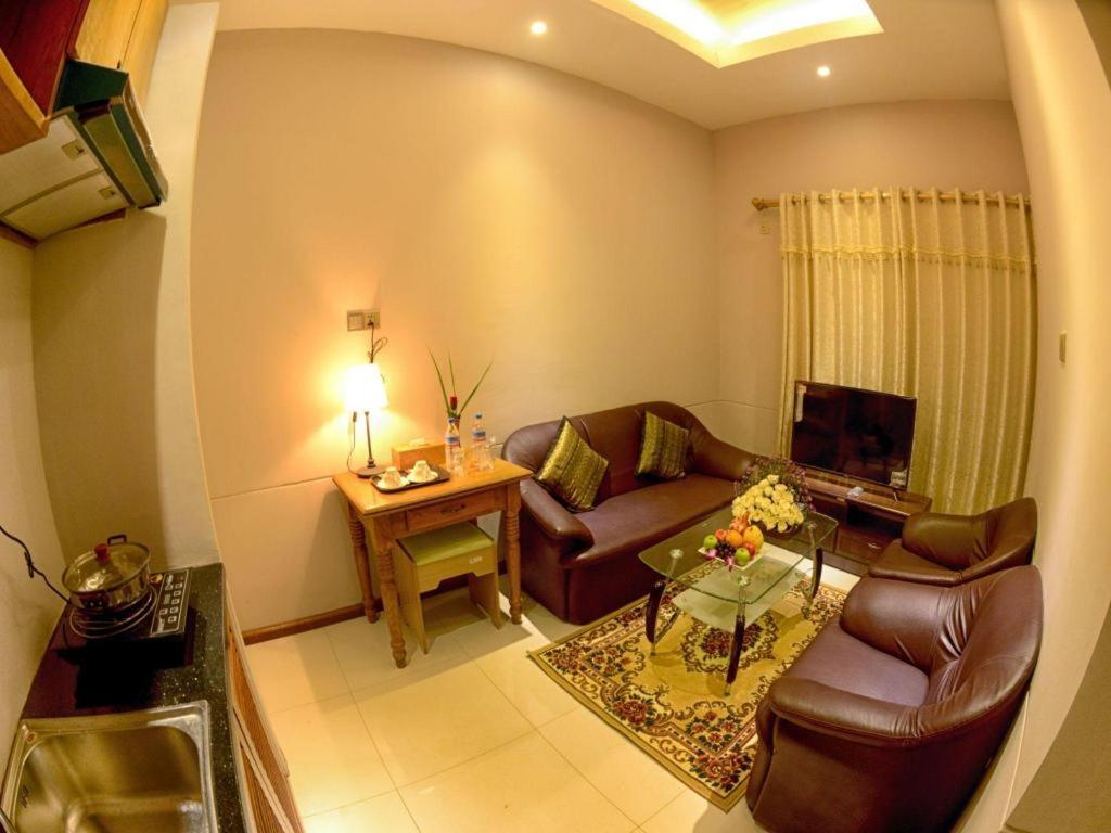 Shwe Taung Tan Hotel - Lake View Monywa Dış mekan fotoğraf