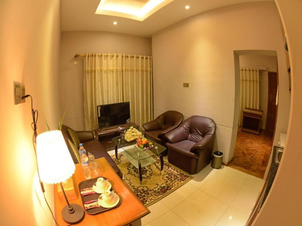 Shwe Taung Tan Hotel - Lake View Monywa Dış mekan fotoğraf