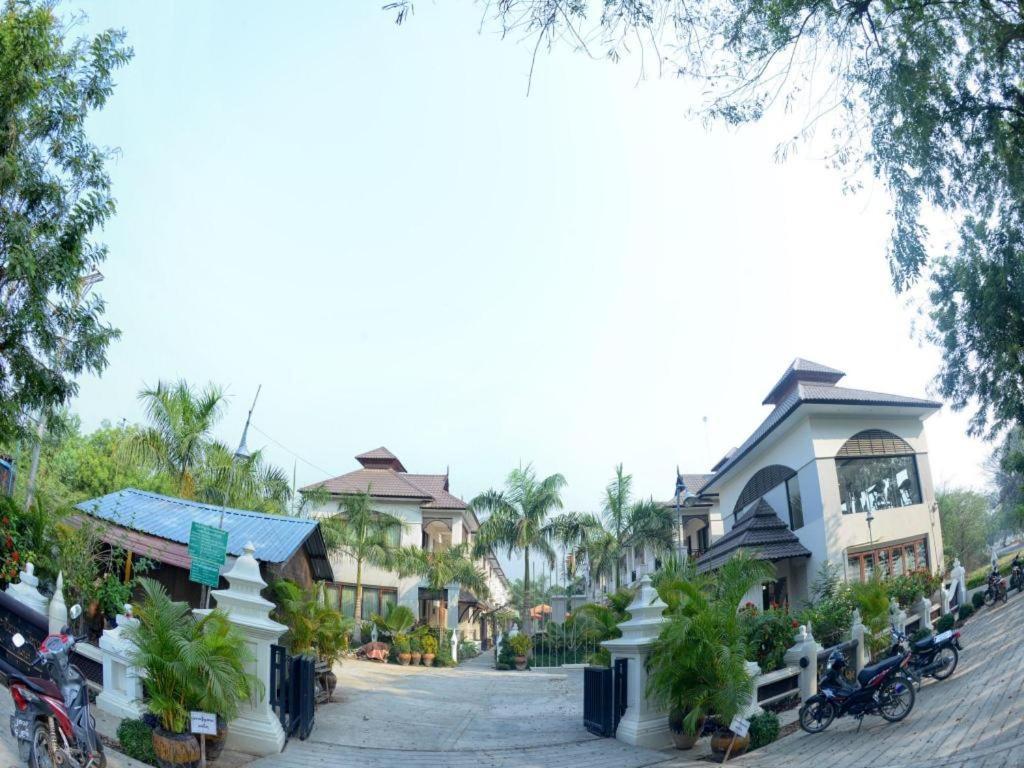 Shwe Taung Tan Hotel - Lake View Monywa Dış mekan fotoğraf