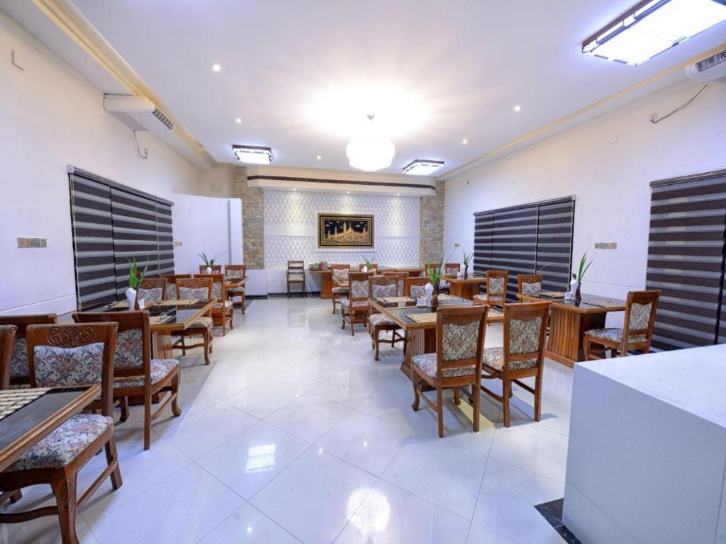 Shwe Taung Tan Hotel - Lake View Monywa Dış mekan fotoğraf
