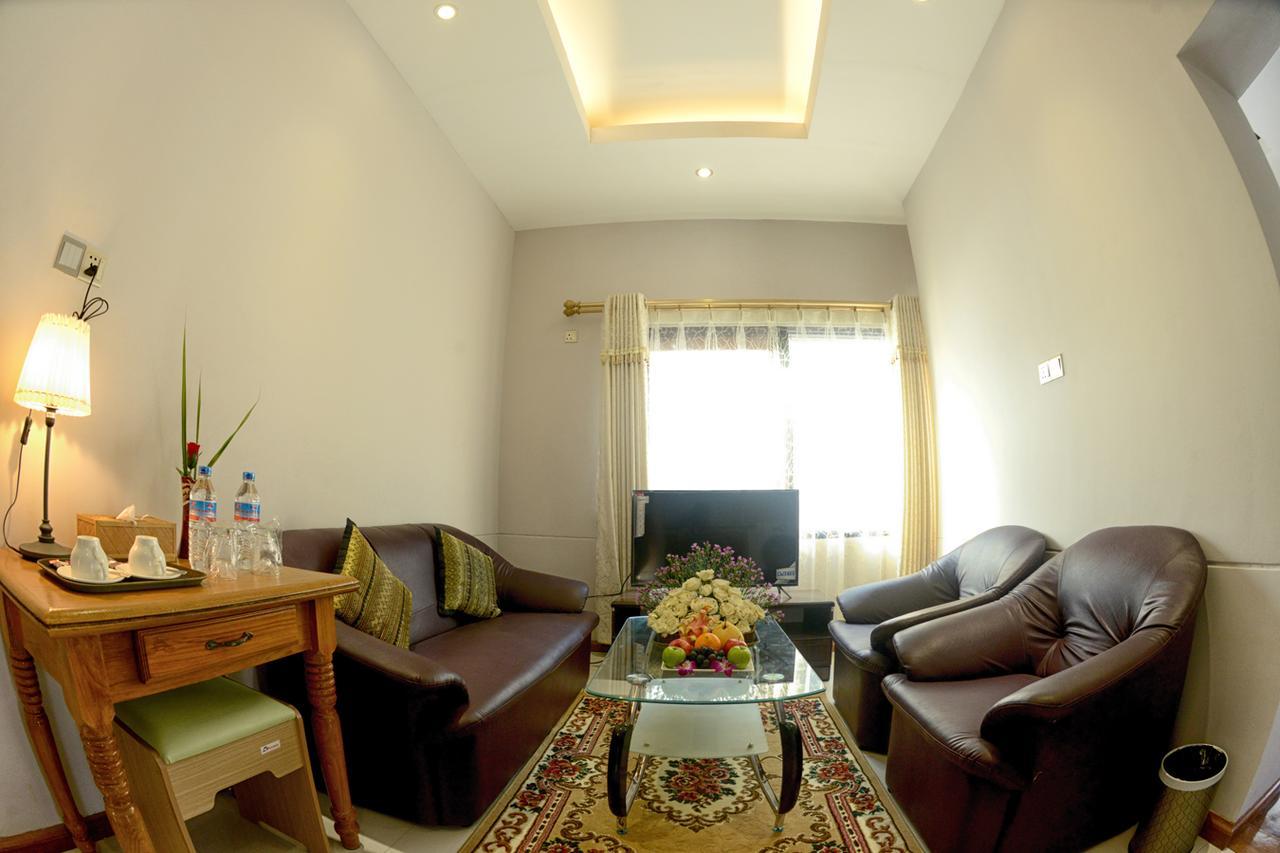 Shwe Taung Tan Hotel - Lake View Monywa Dış mekan fotoğraf