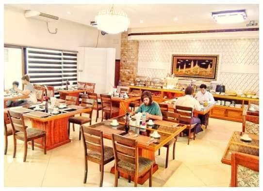 Shwe Taung Tan Hotel - Lake View Monywa Dış mekan fotoğraf